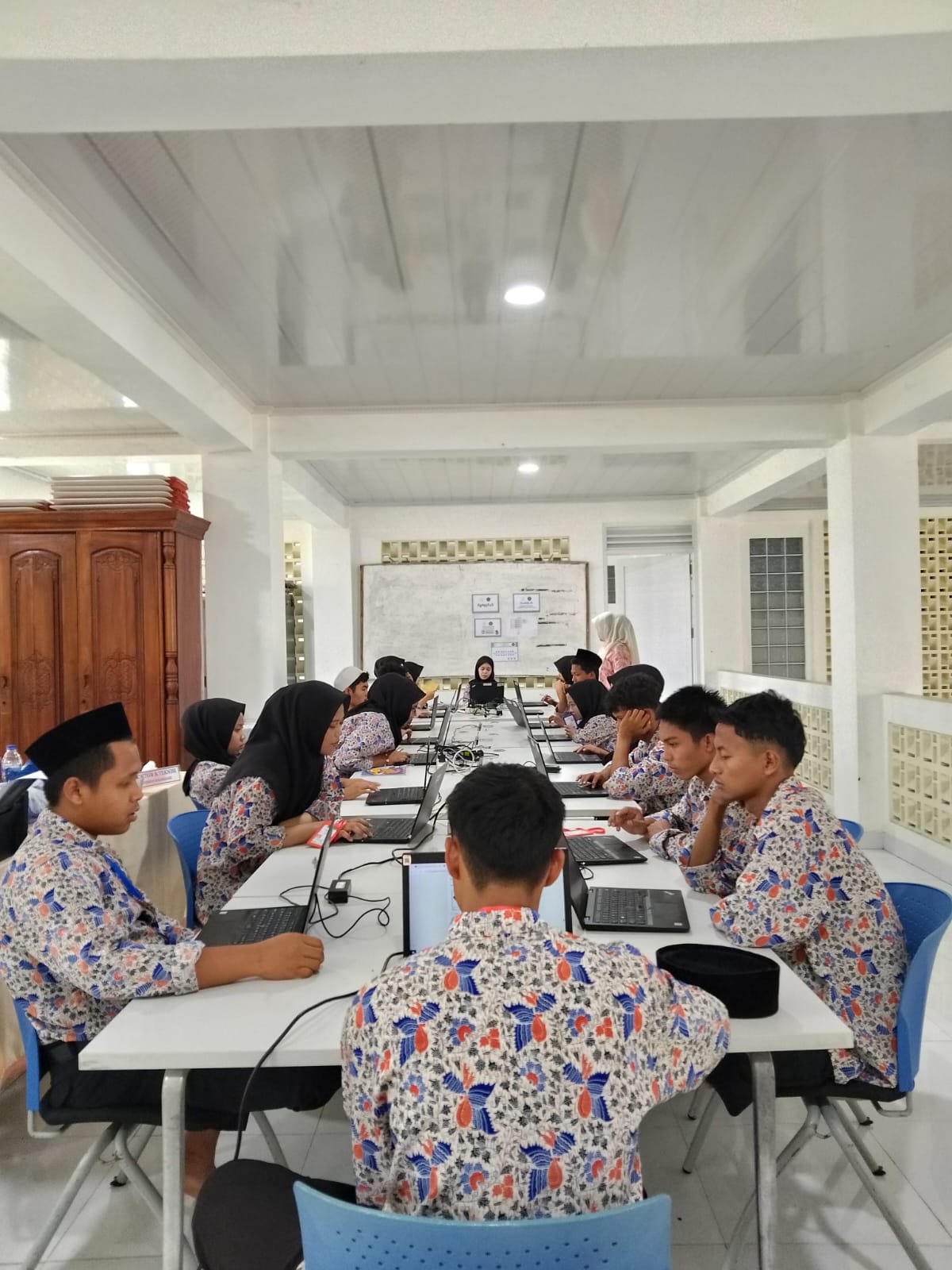 Menanti Kelulusan: Langkah Selanjutnya Setelah Lulus SMA/SMK